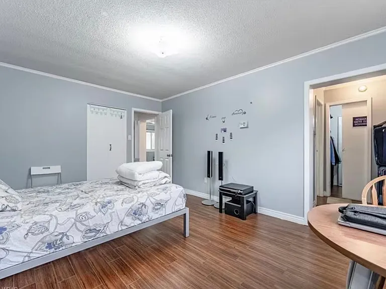 121 University Ave E #64 — Photo 12
