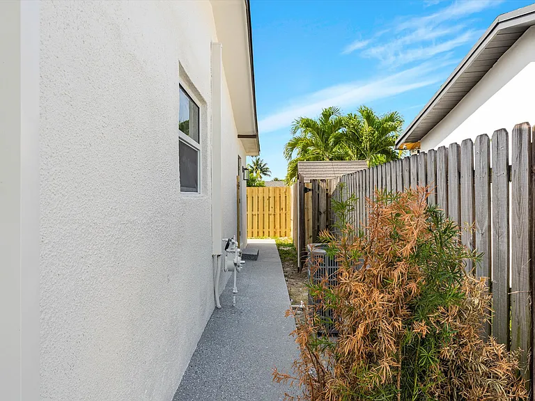 9720 NW 24th Pl #B — Photo 10