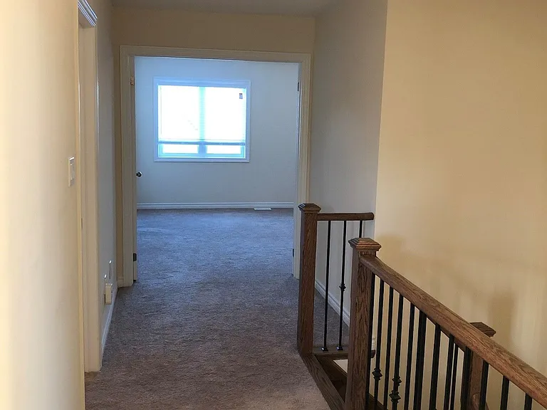 74 Terry Cres — Photo 17