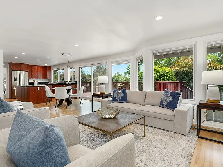 8808 NE 14th St — Photo 14