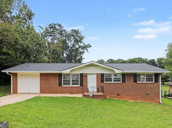 2541 Burton Cir, Morrow, GA 30260