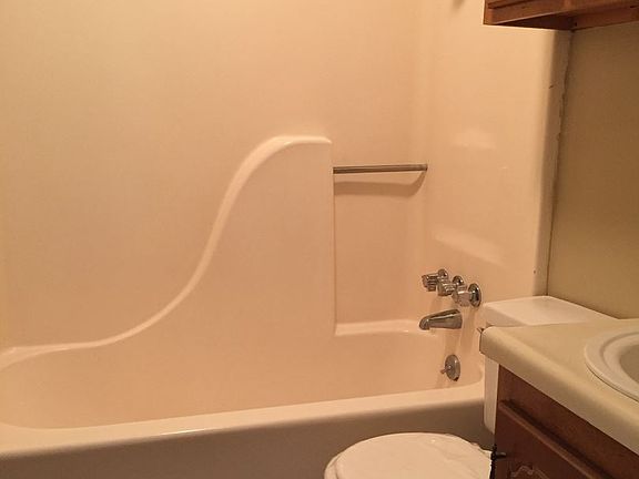 5th image of 144 Helen Cir #A