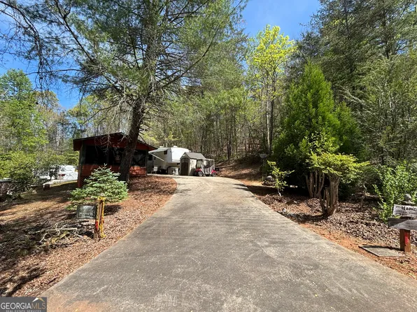 30 Valley Ct, Cleveland, GA 30528