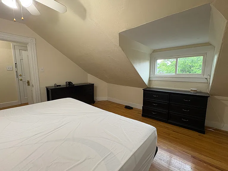 2 Summit Ave #3 — Photo 3