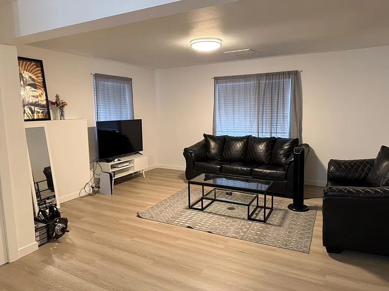 4220 Pasadena Pl NE — Photo 3