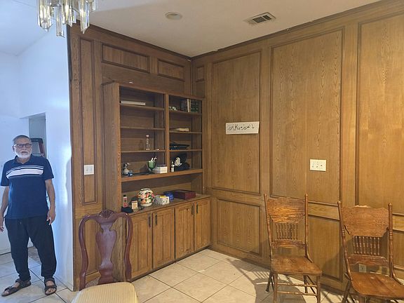 5th image of 5101 Bellefontaine Dr