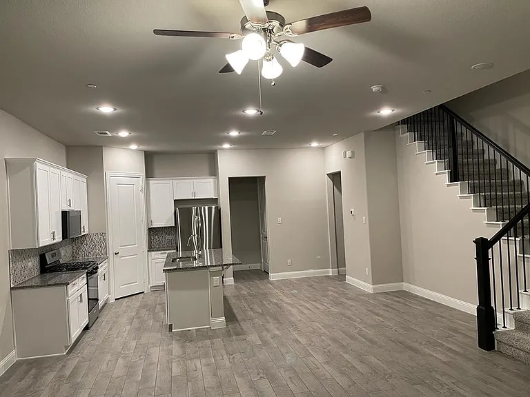 207 Suma Dr — Photo 16