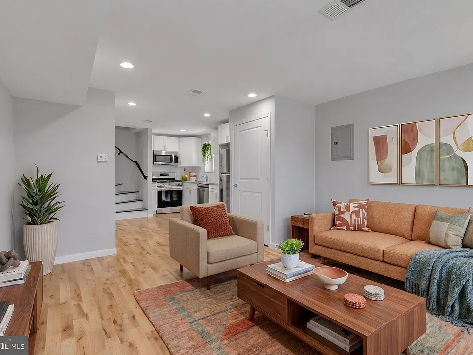 410 Diamond St #2