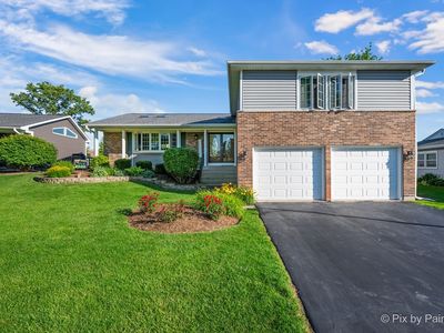 1341 W Sturbridge Dr, Hoffman Estates, IL, 60192