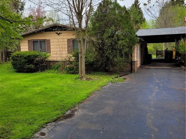 2799 Braley Rd, Ransomville, NY 14131