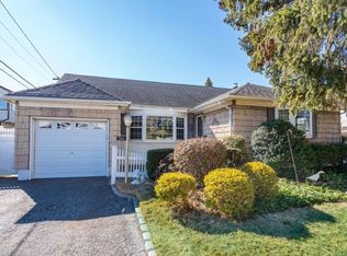 3684 Prairie Path, Bethpage, NY 11714
