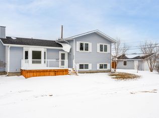 6002 52nd Ave, Cold Lake, AB T9M1T4