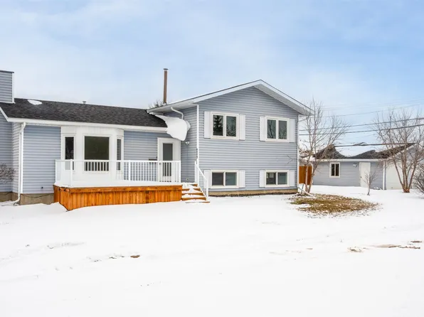 6002 52nd Ave, Cold Lake, AB T9M 1T4