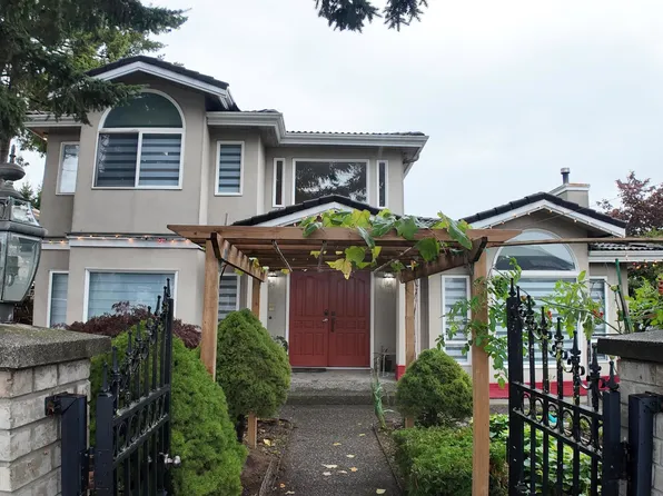 8222 144th St, Surrey, BC V3W 5T4