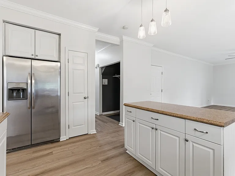 8020 Boone Trce — Photo 9
