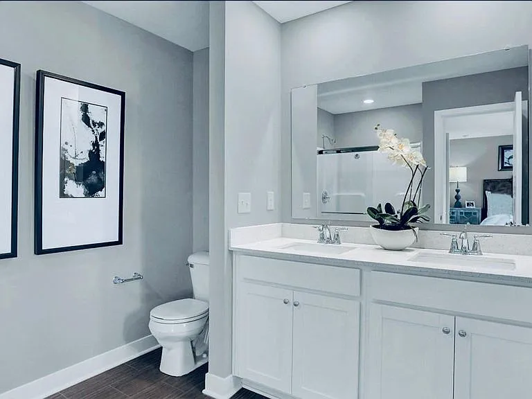 2076 Rowena Ln — Photo 22