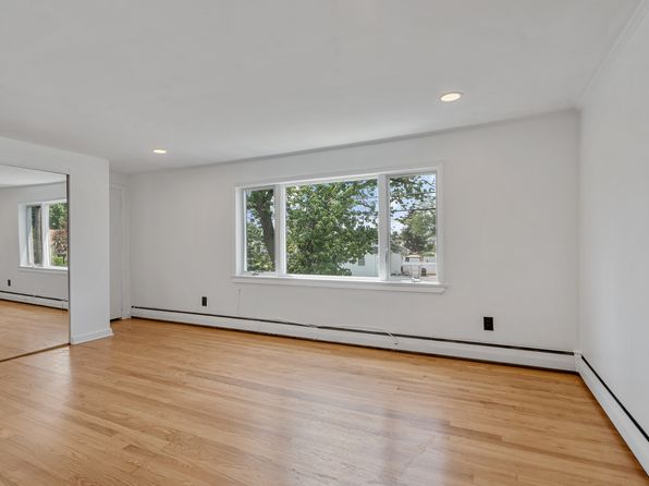 742 Saddle River Rd FLOOR 2