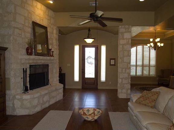 Floor to Ceiling Fireplc