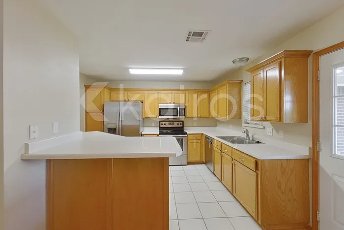 1129 NE 8th St — Photo 9