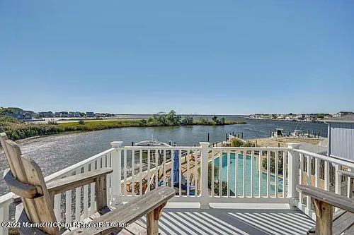 2023 Bay Blvd Photo 1
