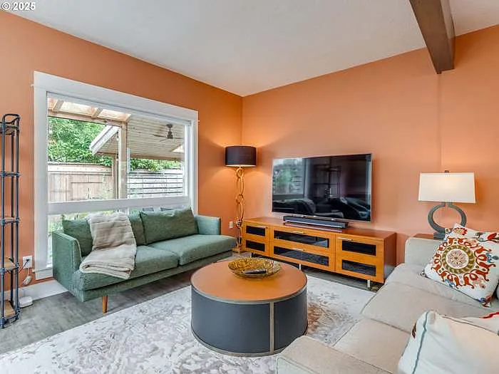 420 S Center St — Photo 2