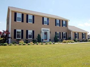 6415 Horseshoe Ln, Racine, WI 53402