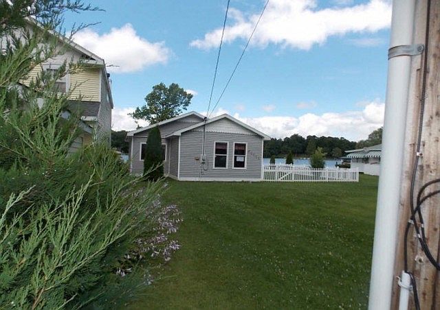 1st image of 62222 Gilmore Ave