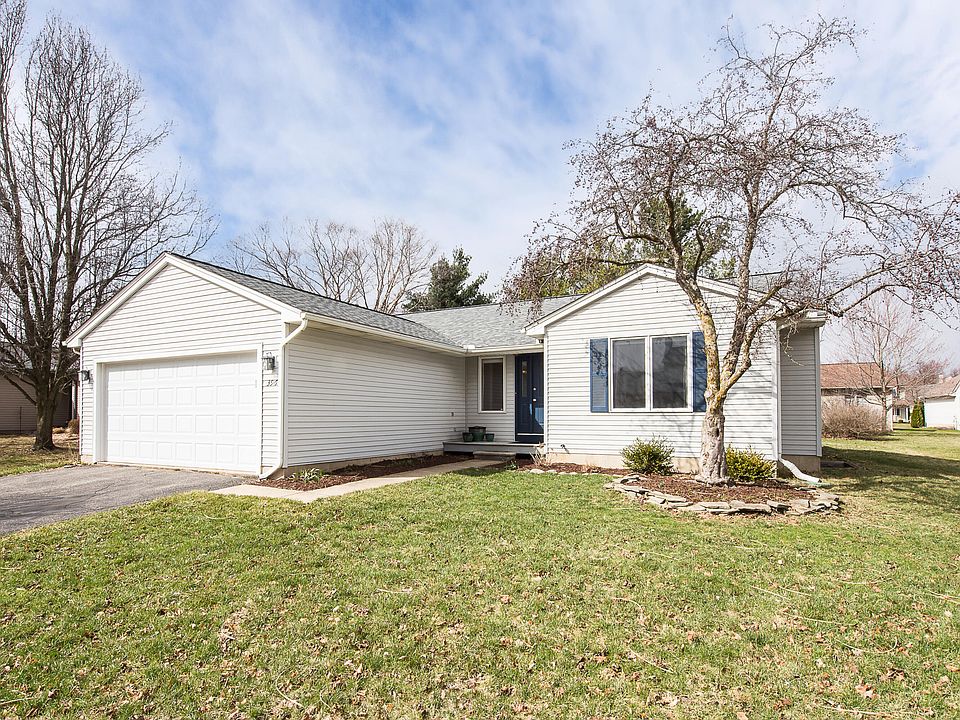 1st image of 396 Berkshire Dr