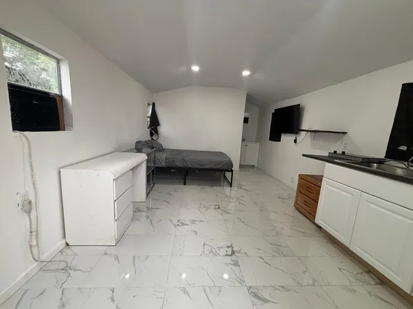 (undisclosed Address), Lake Worth, FL 33461