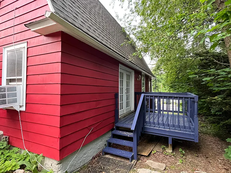 191 Frost Rd — Photo 16