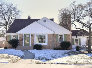 9305 Jackson Park Blvd, Wauwatosa, WI 53226