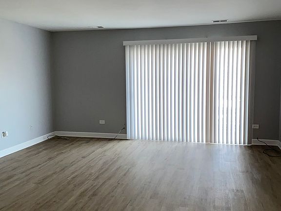 4th image of 7121 W 166th St #2A
