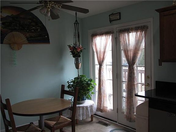 4th image of 13 Nandina Dr