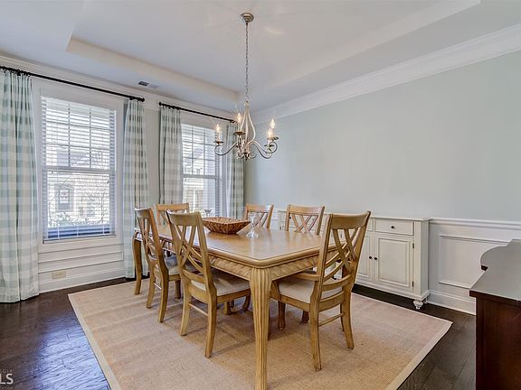 4th image of 1110 Roswell Manor Cir