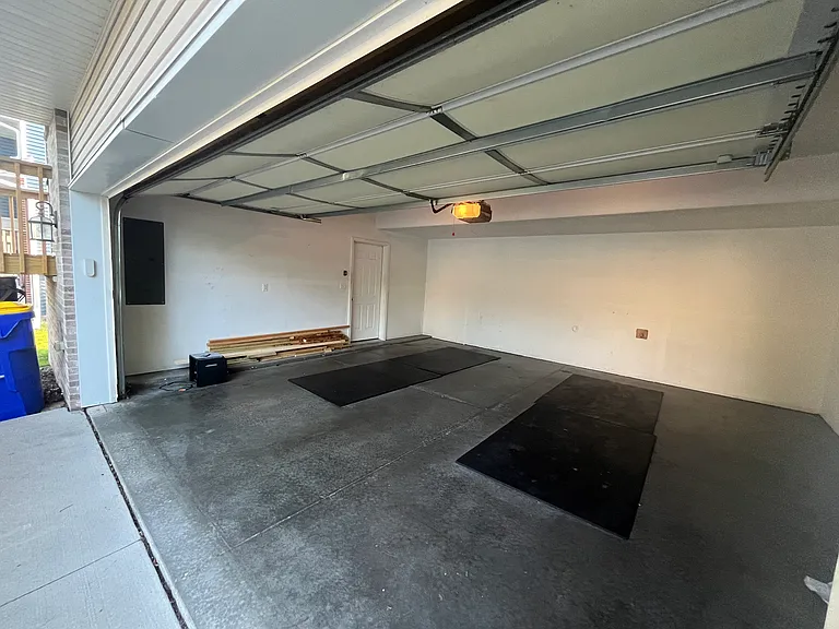 235 N Park Ridge Rd — Photo 3