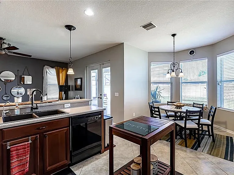 7326 Forest Mere Dr — Photo 16