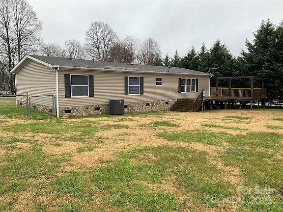 5th image of 2459 Albany Dr