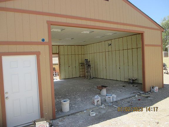 784 sf garage