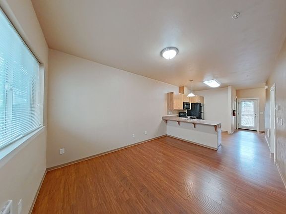3rd image of 1155 Mill St #1157-4