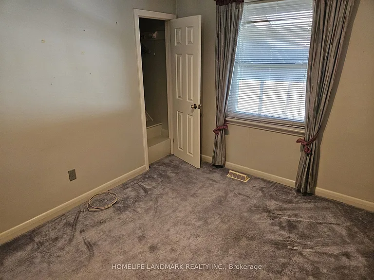 147 Fitzgibbon Ave #MAIN — Photo 35