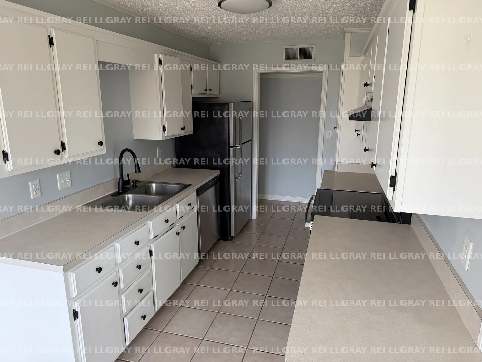 3 bed, 1307 sqft, $1,225 — Photo 2