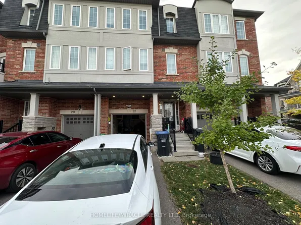 22 Hobart Gdns, Brampton, ON L6Z 0J1