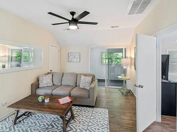 2nd image of 225 W Park Ave