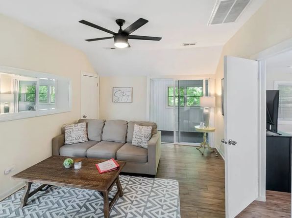 225 W Park Ave
