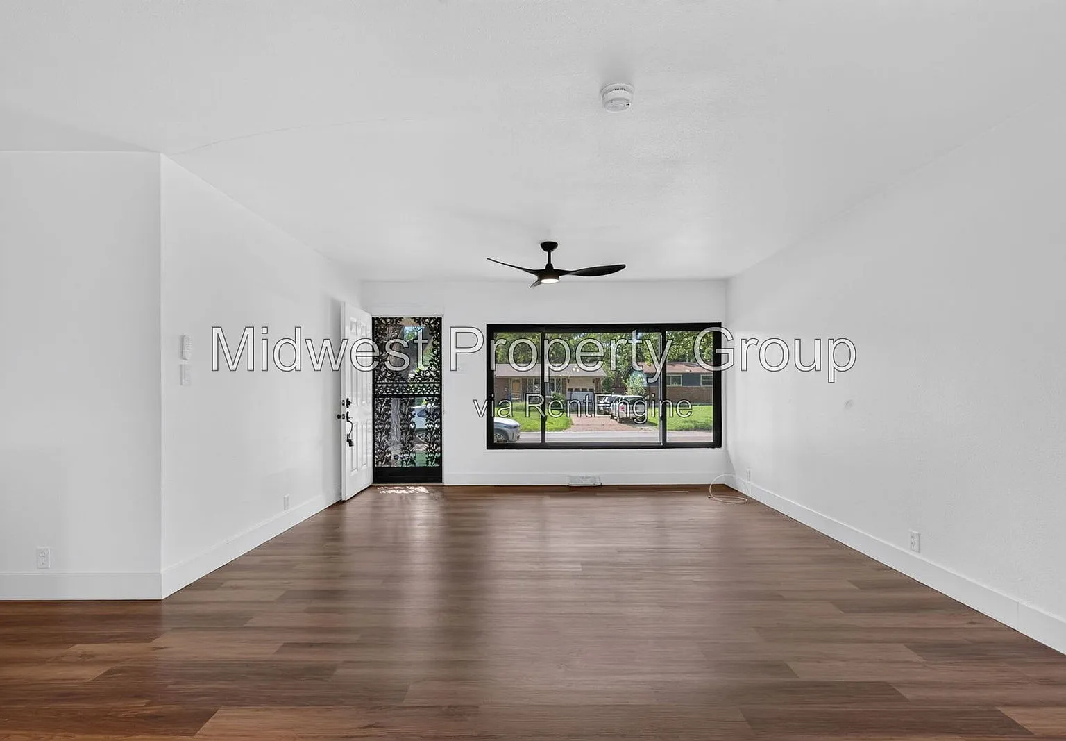 3 bed, 1.5 bath, 1140 sqft, $1,395 — Photo 2