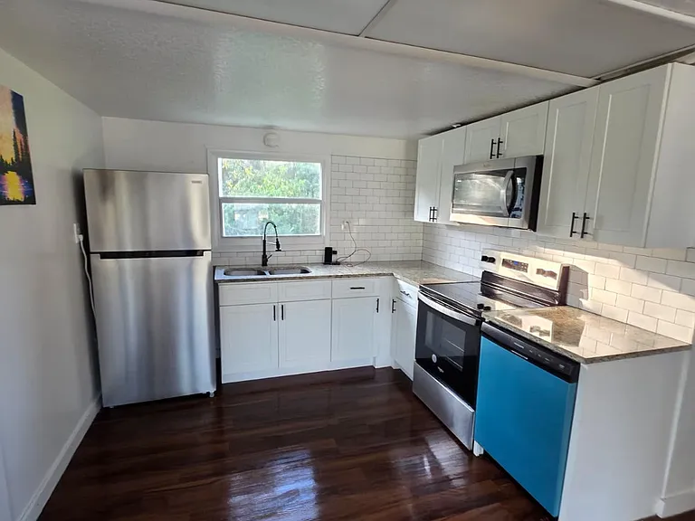 615 Clearlake Rd #B — Photo 7