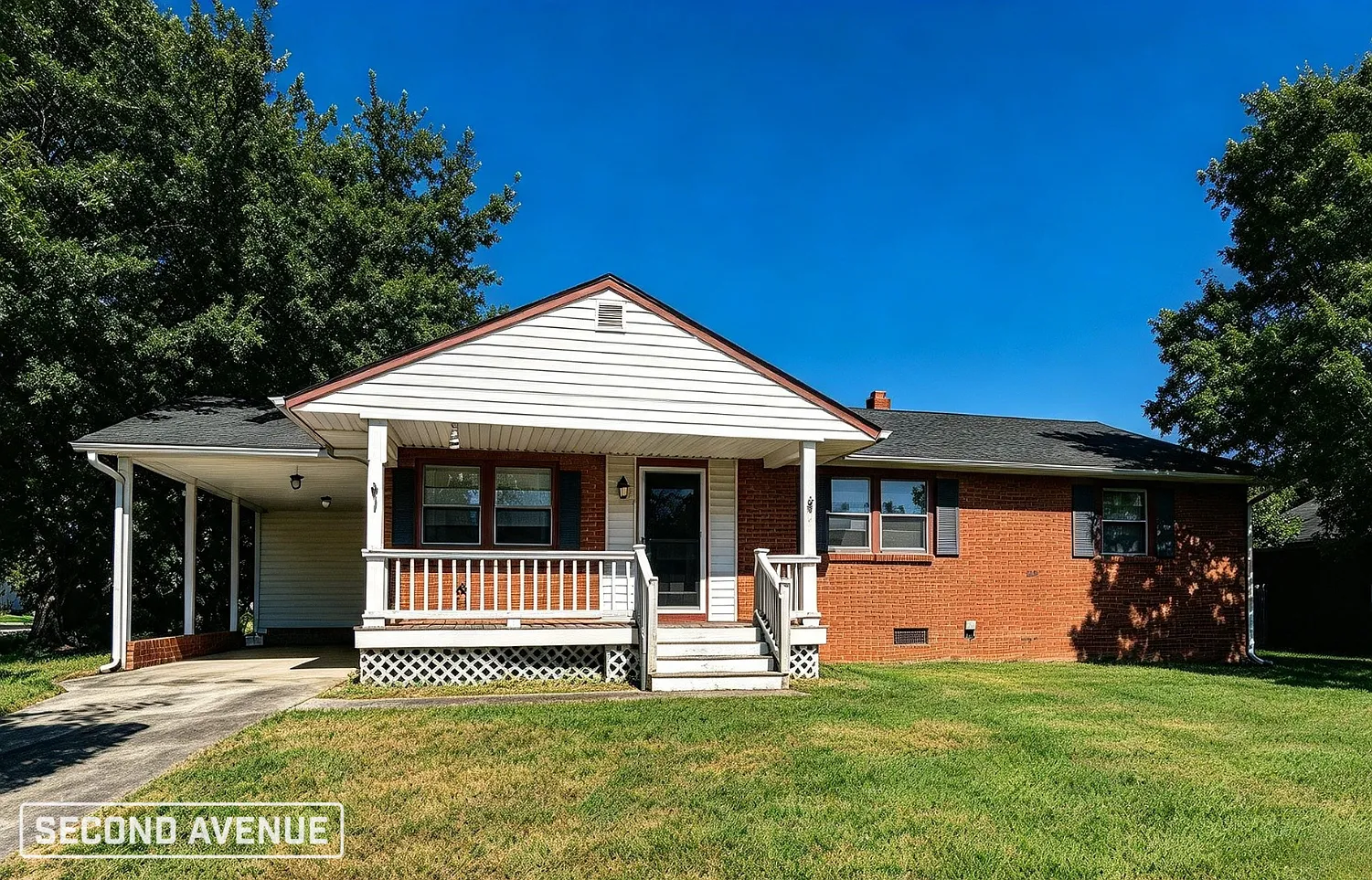 3 bed, 1.0 bath, 1309 sqft, $1,348 — Photo 1