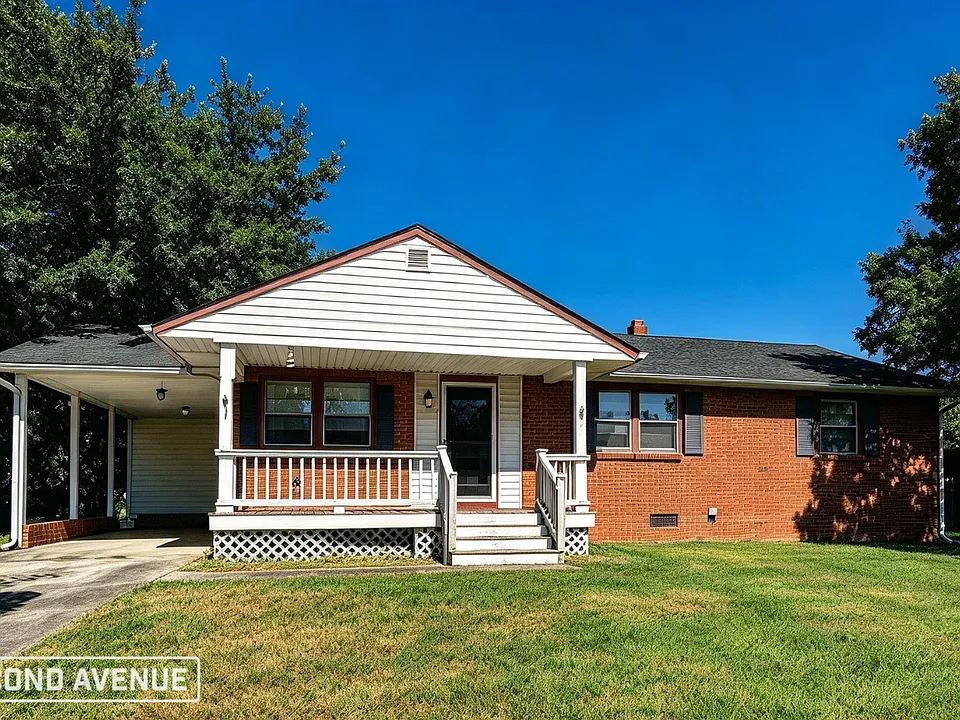 404 Henderson Dr