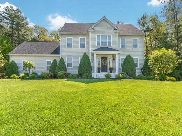151 Princess Ln, Raynham, MA 02767