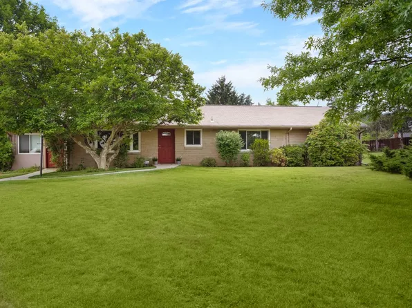 9463 Viewcrest Dr, Allison Park, PA 15101